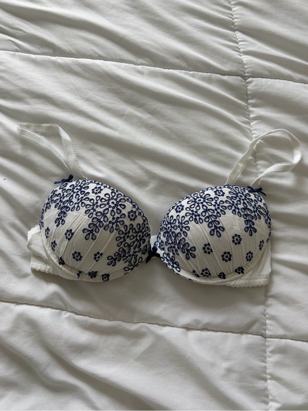 Greece Yamamay White & Blue Embroidered Push-Up Bra 32A